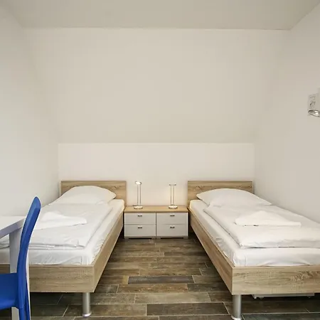 Vogelblick Haushaelfte 2 *