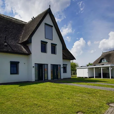 Vogelblick Haushaelfte 2 * Vaschvitz